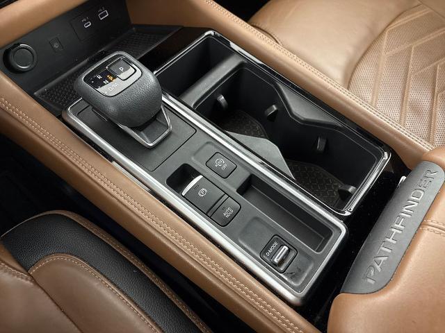 2023 Nissan Pathfinder Platinum FWD