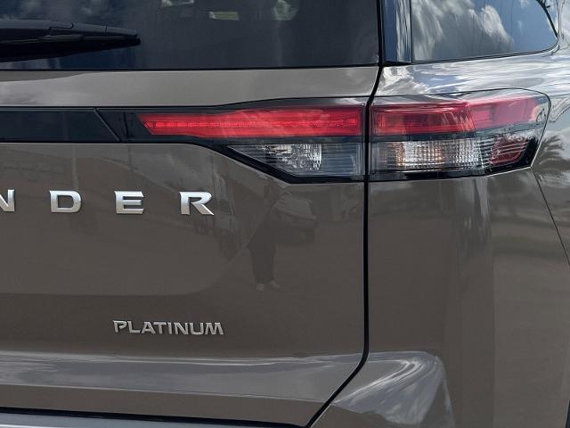 2023 Nissan Pathfinder Platinum FWD