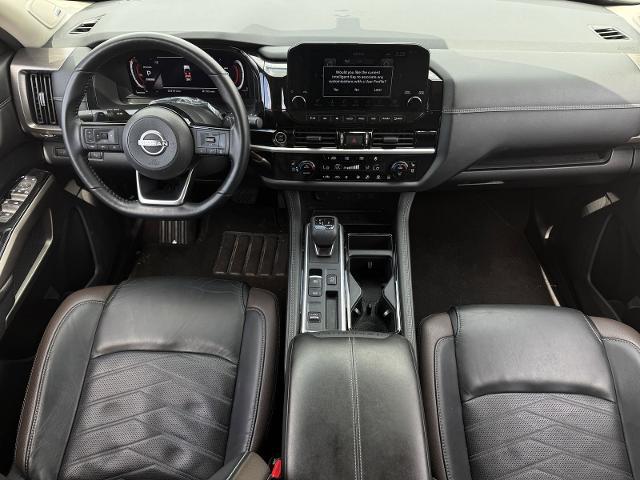 2023 Nissan Pathfinder Platinum FWD