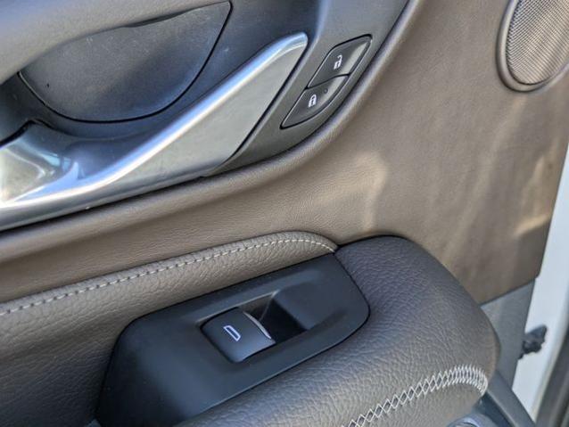 2022 GMC Yukon 4WD Denali