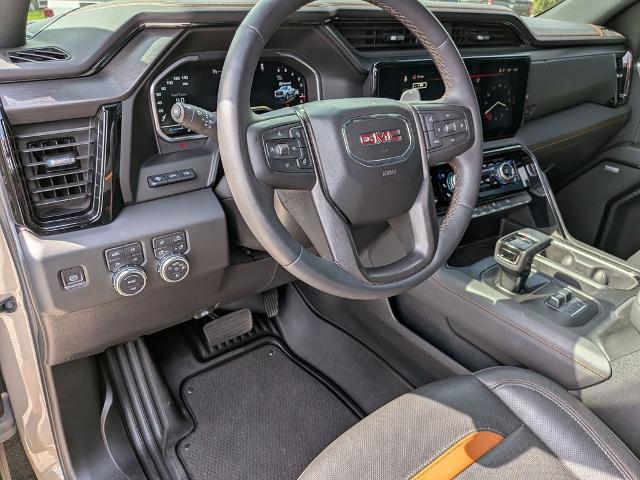 2023 GMC Sierra 1500 4WD Crew Cab Short Box AT4