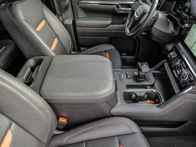 2025 GMC Sierra 1500 4WD Crew Cab Short Box AT4