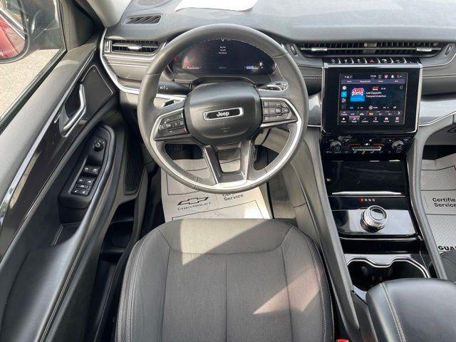 2023 Jeep Grand Cherokee L Laredo 4x4