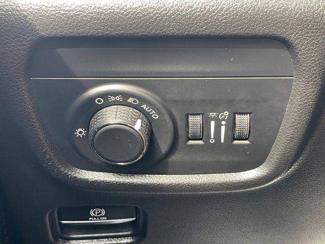 2023 Jeep Grand Cherokee L Laredo 4x4