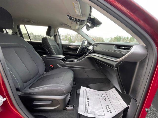 2023 Jeep Grand Cherokee L Laredo 4x4