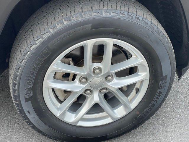 2023 Jeep Grand Cherokee L Laredo 4x4
