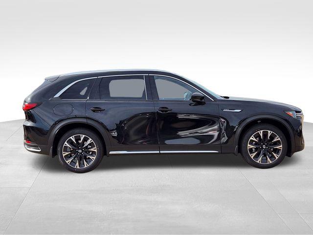 2025 Mazda X-90 Premium Plus Package