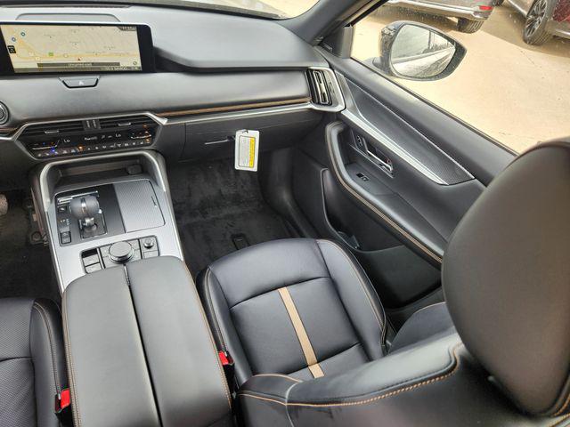 2025 Mazda X-90 Premium Plus Package