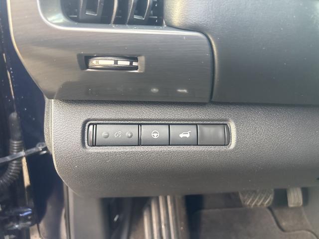2022 Nissan Pathfinder SL 4WD