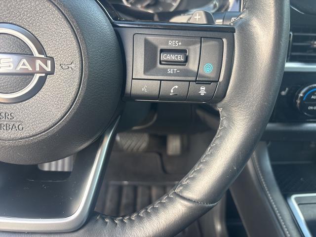 2022 Nissan Pathfinder SL 4WD