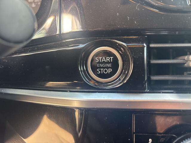 2022 Nissan Pathfinder SL 4WD
