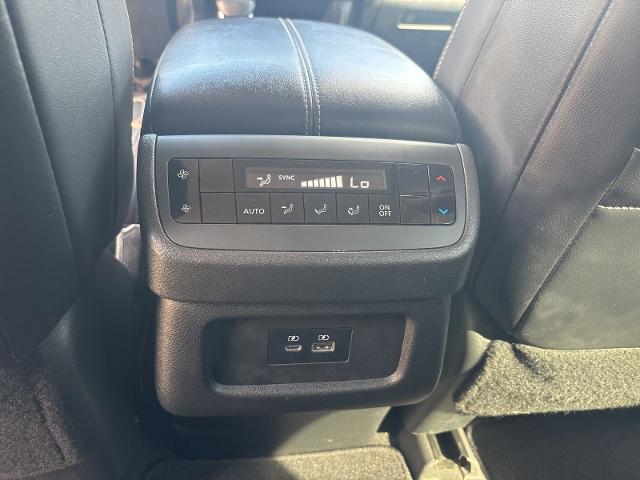 2022 Nissan Pathfinder SL 4WD