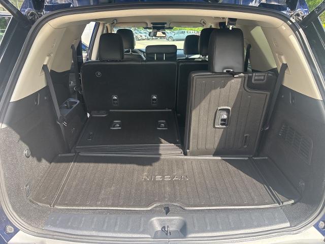 2022 Nissan Pathfinder SL 4WD