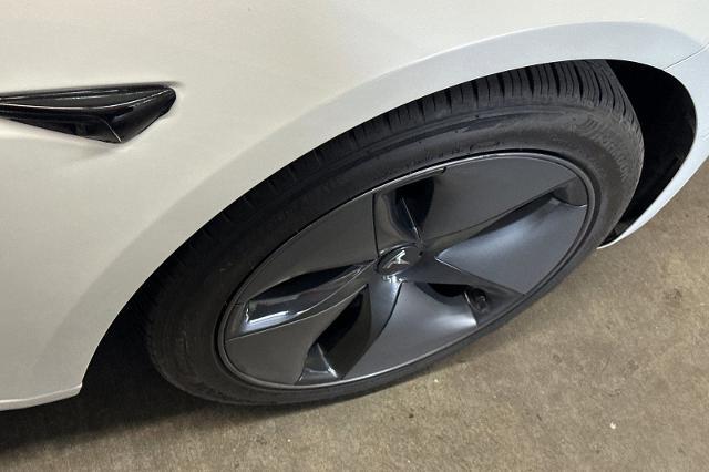 2020 Tesla Model 3 Standard Range Rear-Wheel Drive