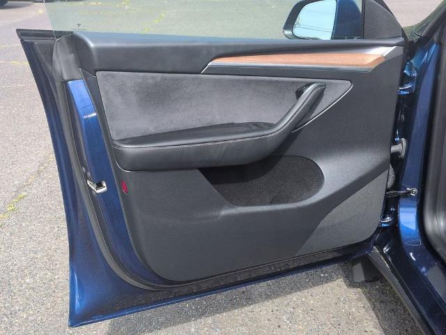 2024 Tesla Model Y Long Range Dual Motor All-Wheel Drive