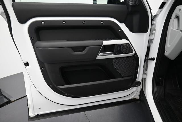 2024 Land Rover Defender 110 P400 S