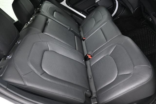 2024 Land Rover Defender 110 P400 S
