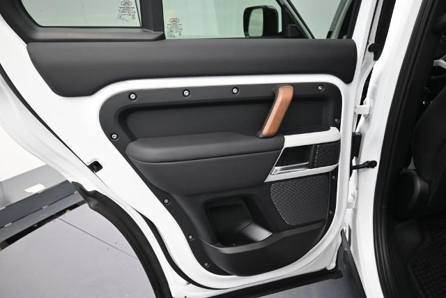 2024 Land Rover Defender 110 P400 S