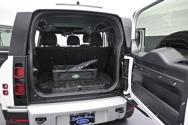 2024 Land Rover Defender 110 P400 S