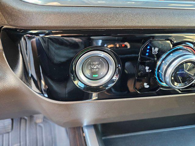 2024 GMC Sierra 1500 4WD Crew Cab Standard Box SLT