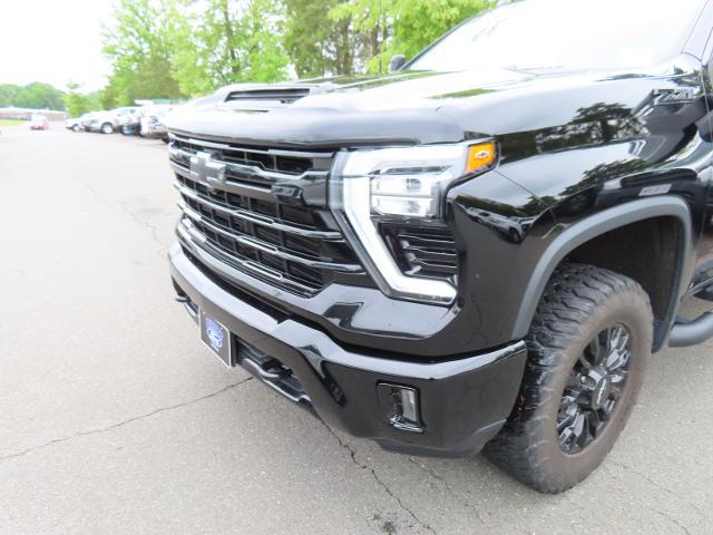 2024 Chevrolet Silverado 2500HD 4WD Crew Cab Standard Bed LT