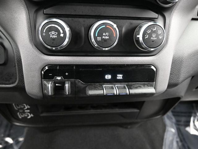 2024 Ram 3500 Big Horn Crew Cab 4x4 8' Box