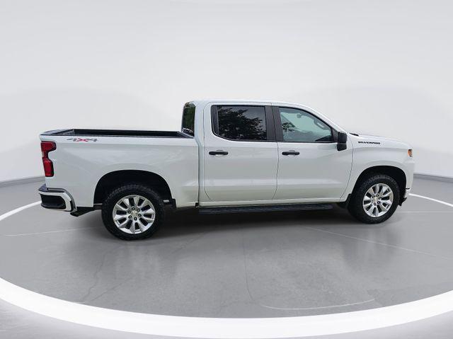 2021 Chevrolet Silverado 1500 4WD Crew Cab Short Bed Custom