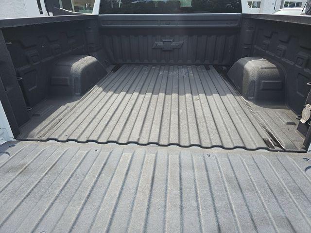 2021 Chevrolet Silverado 1500 4WD Crew Cab Short Bed Custom