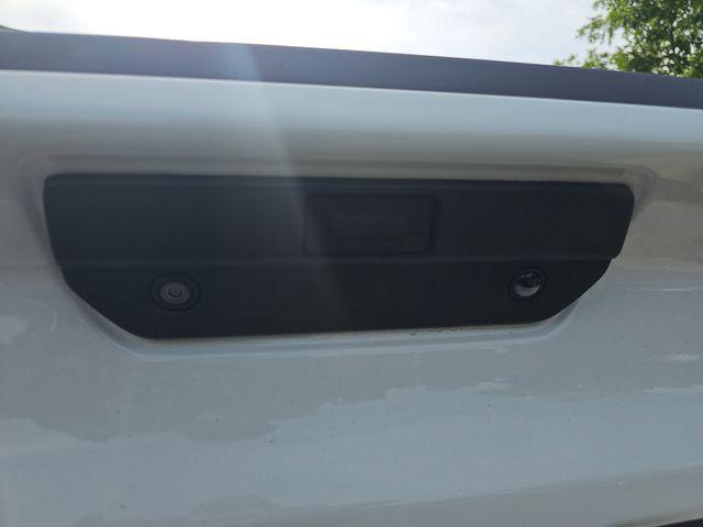 2021 Chevrolet Silverado 1500 4WD Crew Cab Short Bed Custom
