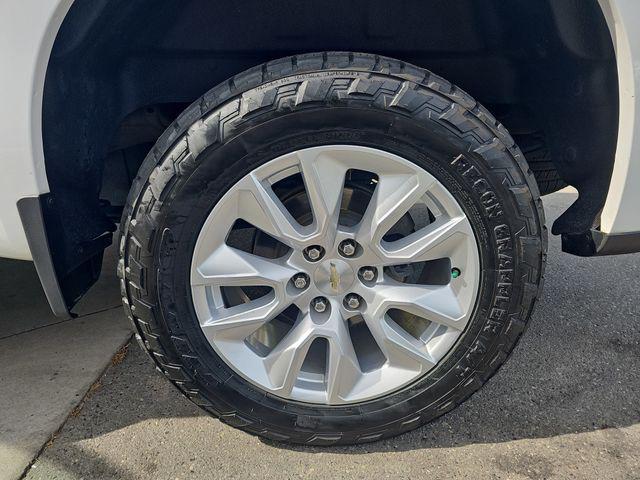 2021 Chevrolet Silverado 1500 4WD Crew Cab Short Bed Custom