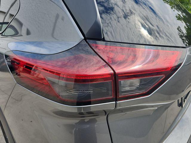 2024 Nissan Rogue SV FWD