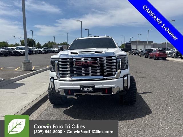 2025 GMC Sierra 2500HD 4WD Crew Cab Standard Bed Denali