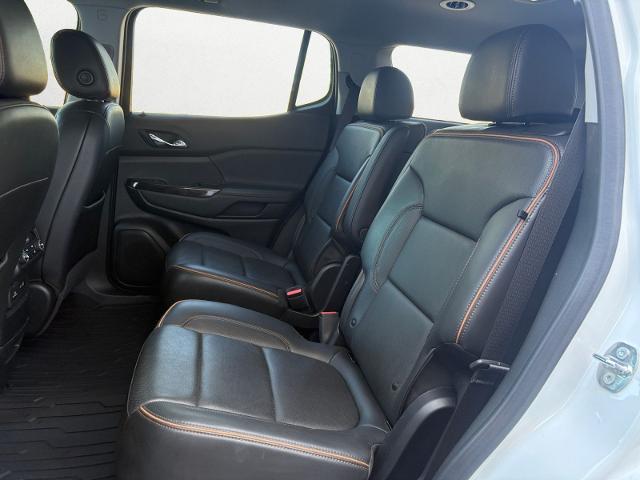 2023 GMC Acadia AWD AT4
