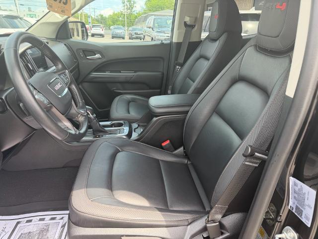2022 GMC Canyon 4WD Crew Cab Short Box AT4 - Leather