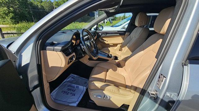 2023 Porsche Macan Base