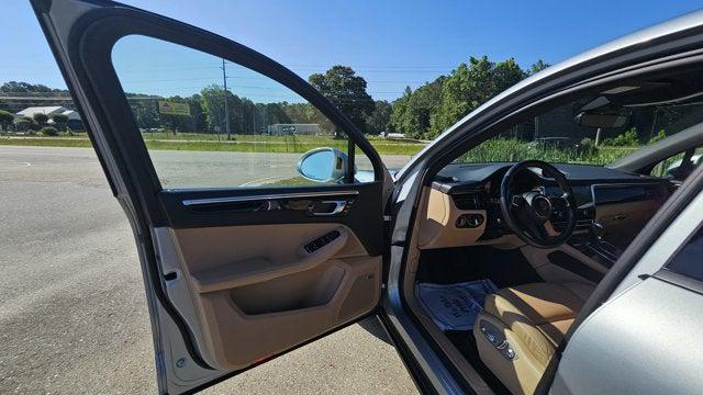 2023 Porsche Macan Base