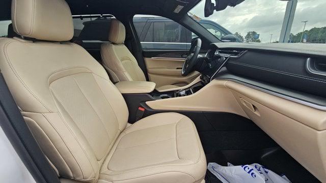 2025 Jeep Grand Cherokee L Limited 4x4