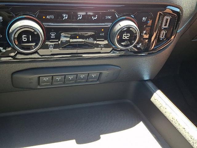 2024 Chevrolet Silverado 3500HD 4WD Crew Cab Long Bed High Country