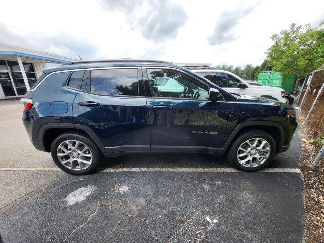 2024 Jeep Compass Latitude Lux FWD
