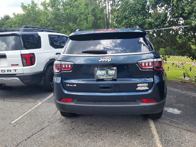 2024 Jeep Compass Latitude Lux FWD