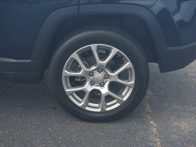 2024 Jeep Compass Latitude Lux FWD