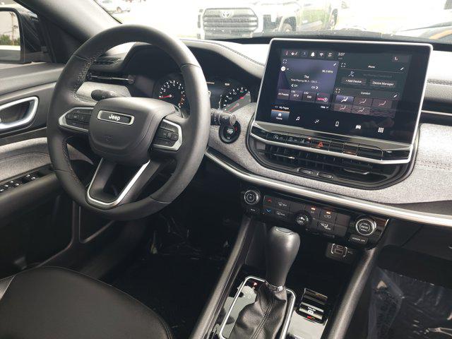 2024 Jeep Compass Latitude Lux FWD