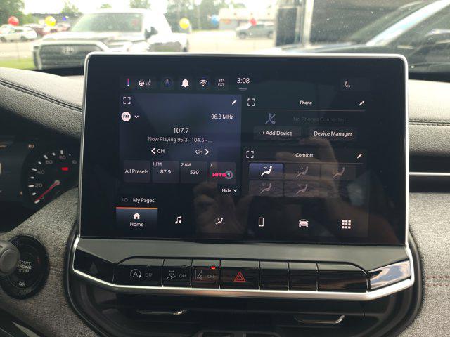 2024 Jeep Compass Latitude Lux FWD