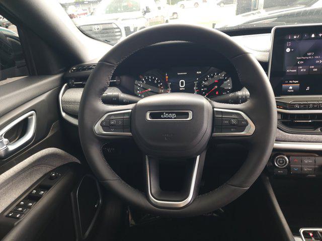 2024 Jeep Compass Latitude Lux FWD