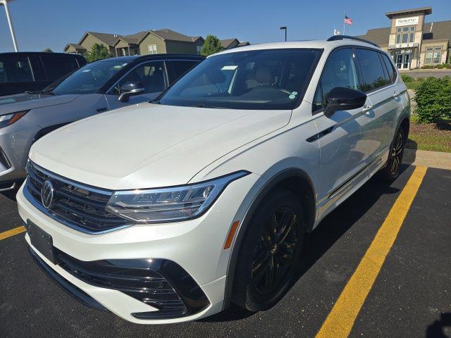 2022 Volkswagen Tiguan 2.0T SE R-Line Black