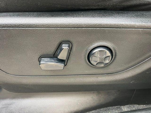 2020 Ram 1500 Big Horn Crew Cab 4x4 5'7" Box