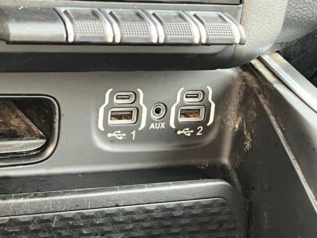 2020 Ram 1500 Big Horn Crew Cab 4x4 5'7" Box