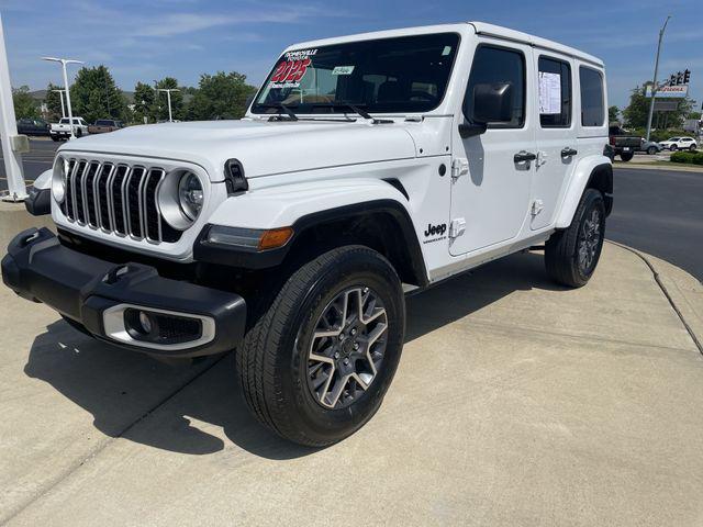 2025 Jeep Wrangler 4-Door Sahara 4x4
