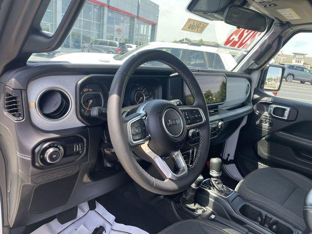 2025 Jeep Wrangler 4-Door Sahara 4x4