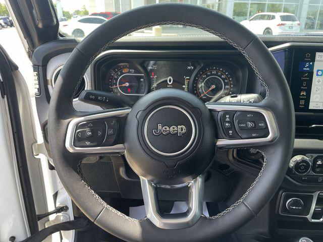 2025 Jeep Wrangler 4-Door Sahara 4x4